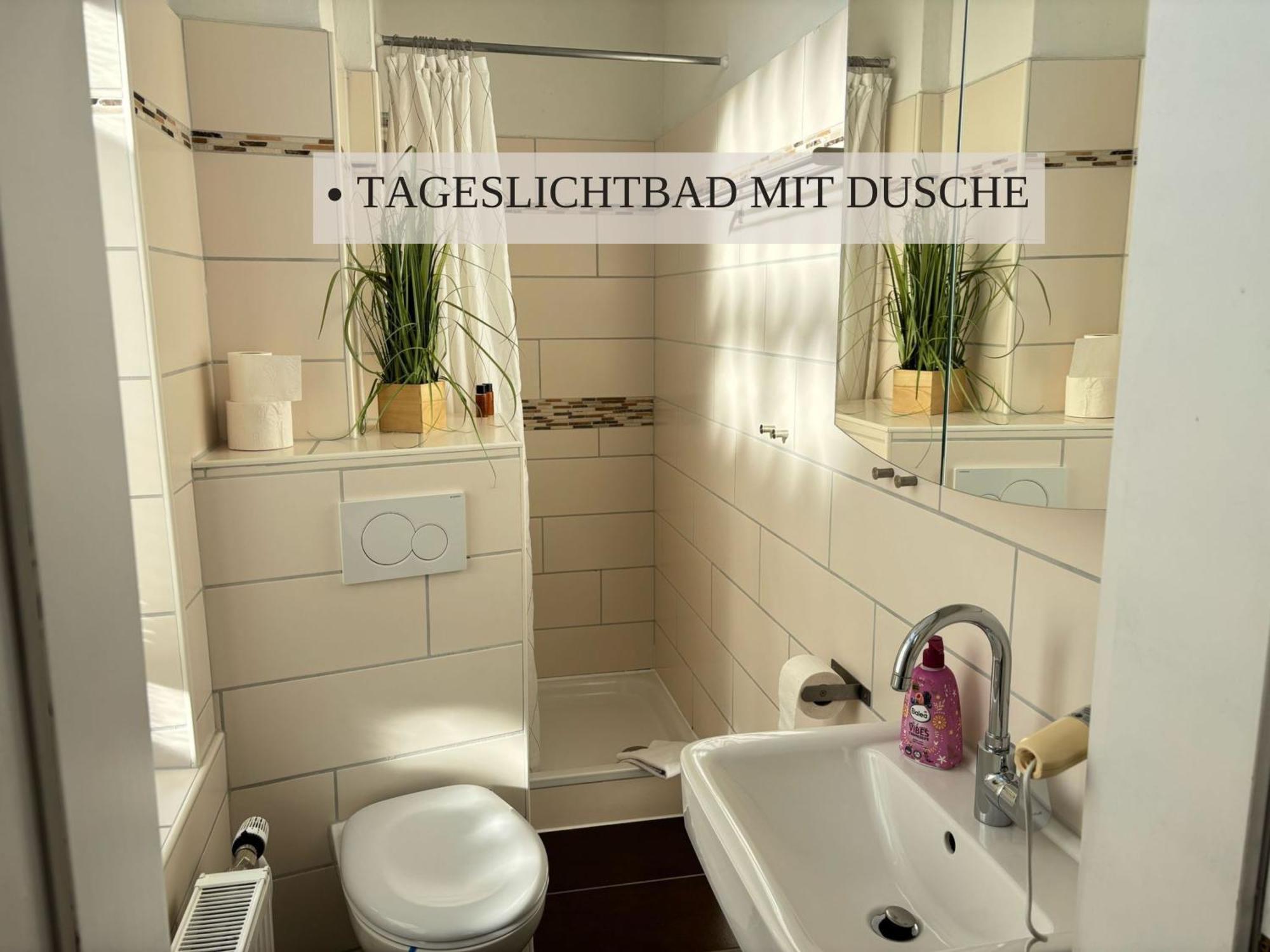 Haus Krabbe Apartments Mit Doppelbetten, Fuer 1-2 Personen, Hunde Kostenfrei Willkommen, Kostenfreier Parkplatz, Zwischen Bremerhaven Und Cuxhaven Gelegen Wremen Exterior foto